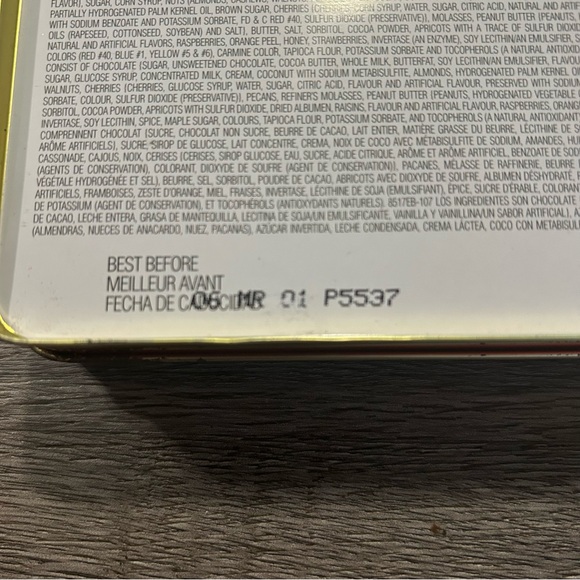 🆓FREE with PURCHASE🆓 2001 Elvis Presley Russell Stover Collectible Tin - Picture 5 of 7